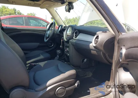 2011 Mini Cooper из США, поврежденный, VIN WMWSU3C58BT251692